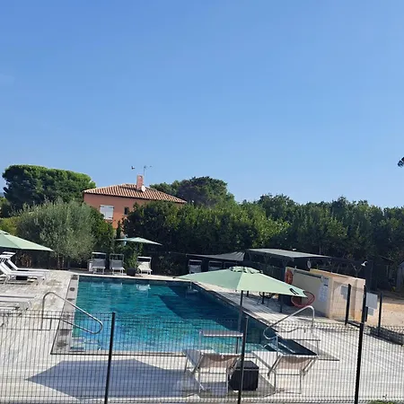 Ecrin De Verdure De 45 M2 - A 400m - Jardin, Parking Prive, Wifi Semesterbostad